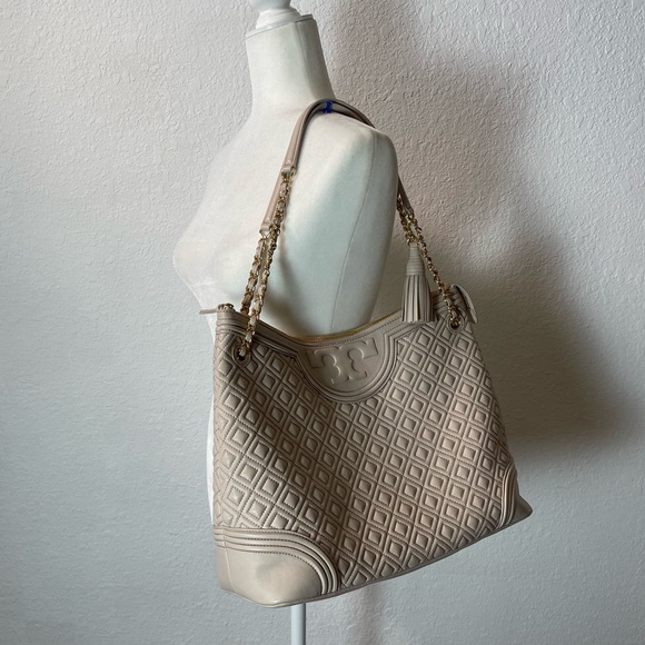 Tory Burch Fleming Quilted Leather tote bags - Picture 14 of 14